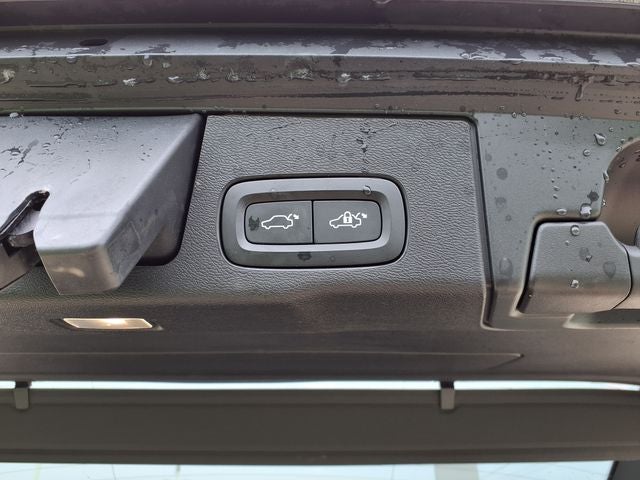 2022 Volvo XC60 B5 Inscription