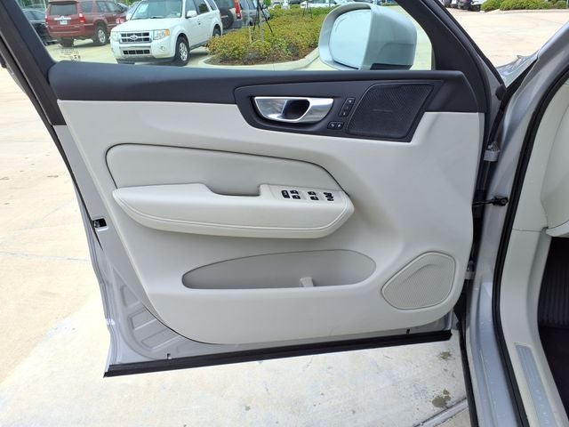 2022 Volvo XC60 B5 Inscription