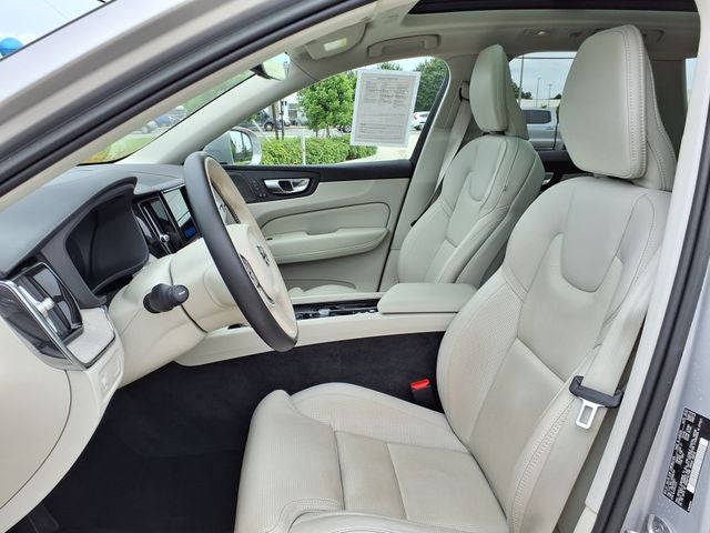 2022 Volvo XC60 B5 Inscription