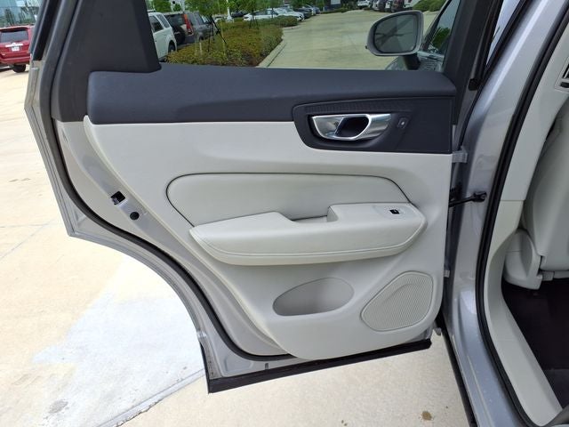 2022 Volvo XC60 B5 Inscription