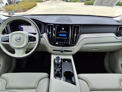 2022 Volvo XC60 B5 Inscription