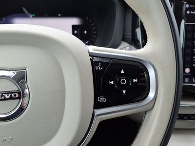 2022 Volvo XC60 B5 Inscription