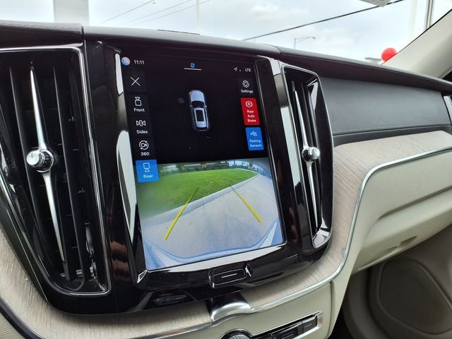 2022 Volvo XC60 B5 Inscription