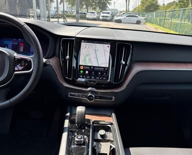 2024 Volvo XC60 B5 Plus Dark Theme