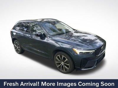 2023 Volvo XC60 B5 Plus Dark Theme