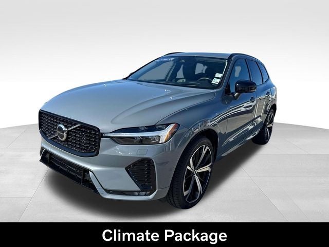 2023 Volvo XC60 B5 Ultimate Dark Theme