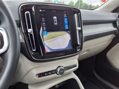 2023 Volvo XC40 B5 Plus Bright Theme