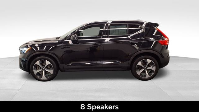 2023 Volvo XC40 B5 Plus Bright Theme