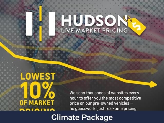 2023 Volvo XC40 B5 Plus Dark Theme