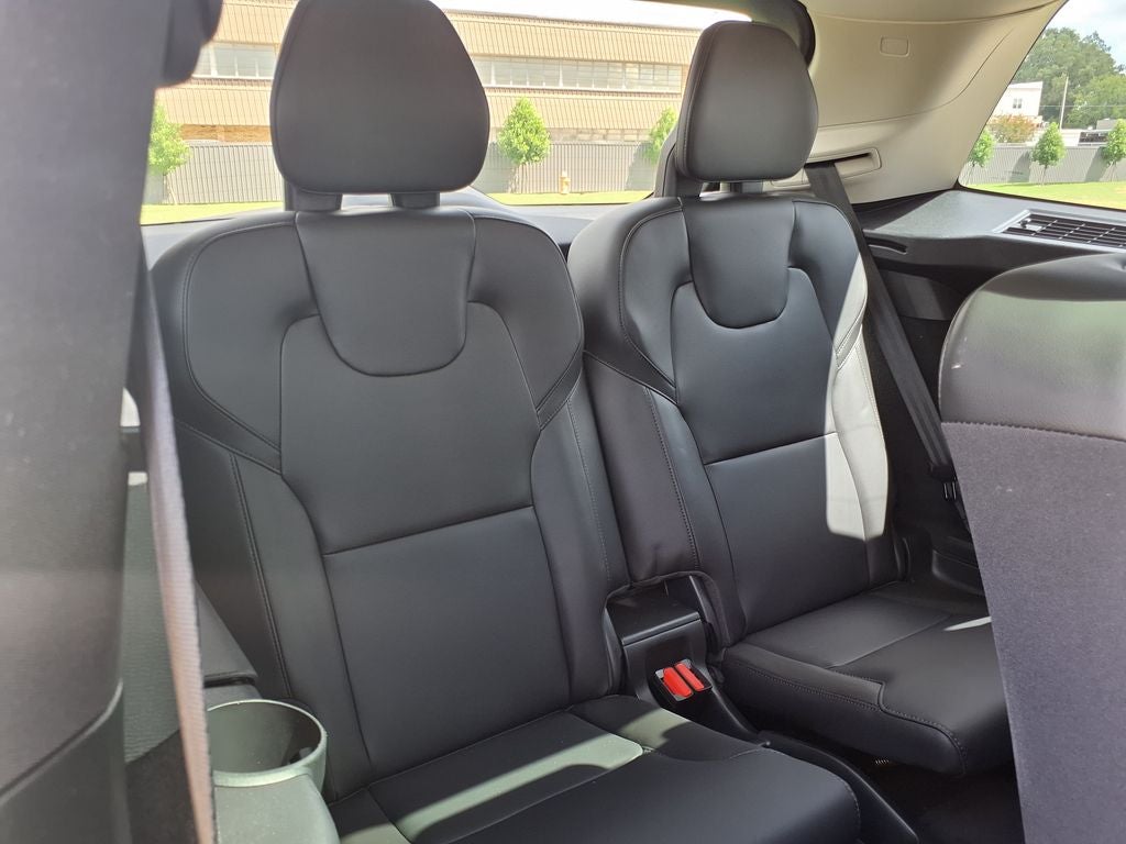 2025 Volvo XC90 B5 Core