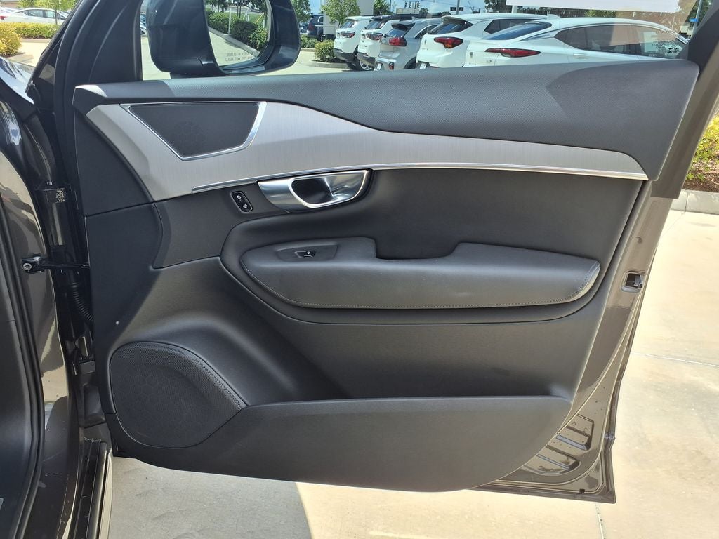 2025 Volvo XC90 B5 Core