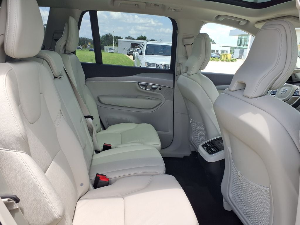 2025 Volvo XC90 B5 Core