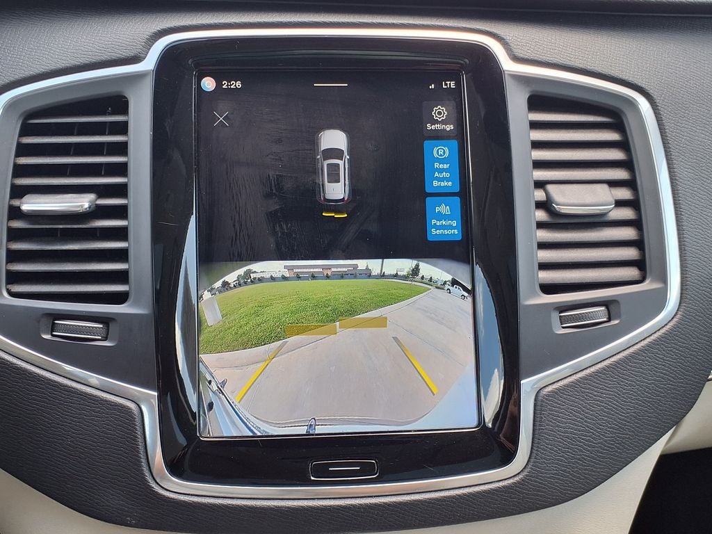 2025 Volvo XC90 B5 Core