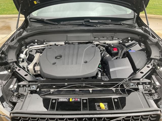 2025 Volvo XC60 B5 Core