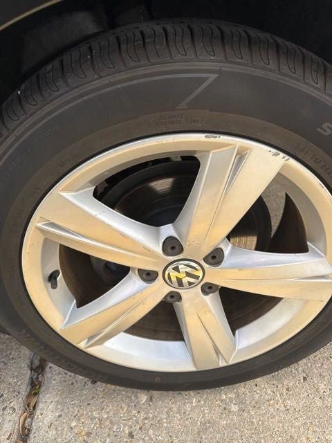 2015 Volkswagen Passat 1.8T Limited Edition