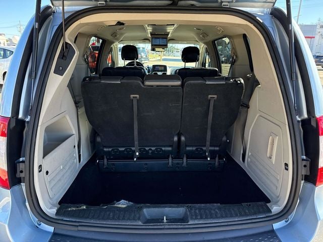 2012 Chrysler Town & Country Touring-L