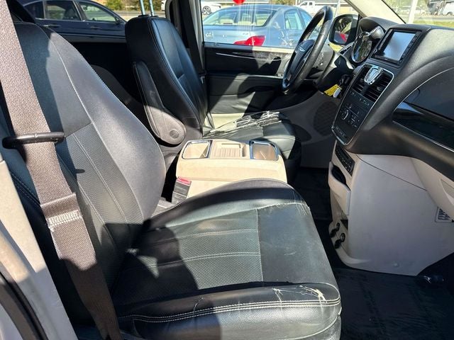 2012 Chrysler Town & Country Touring-L