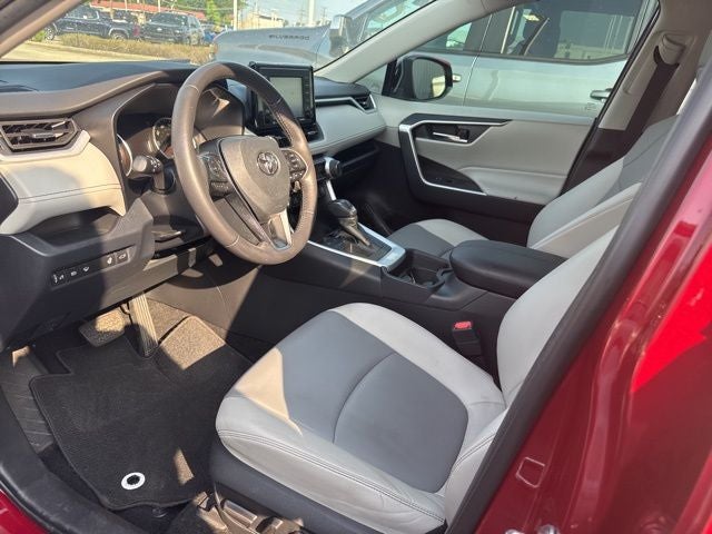 2020 Toyota RAV4 XLE Premium