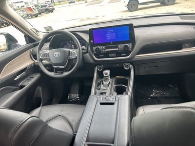2025 Toyota Grand Highlander Hybrid Limited