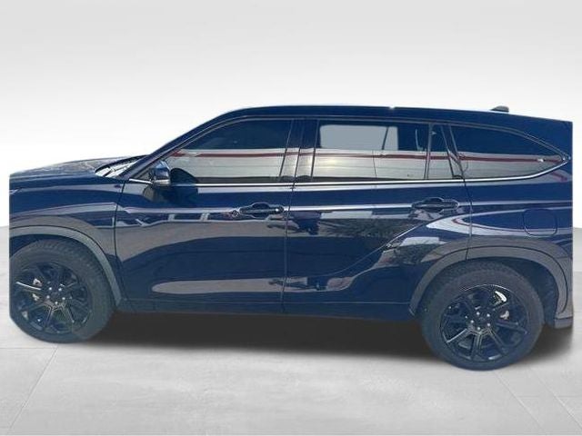 2022 Toyota Highlander L