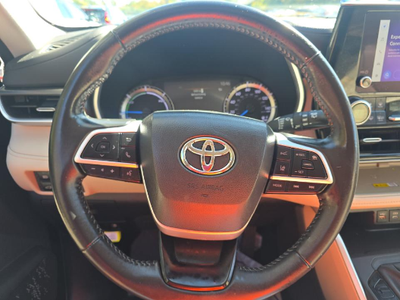 2024 Toyota Highlander Hybrid XLE