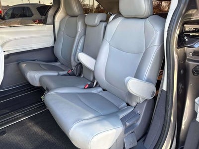 2021 Toyota Sienna XLE