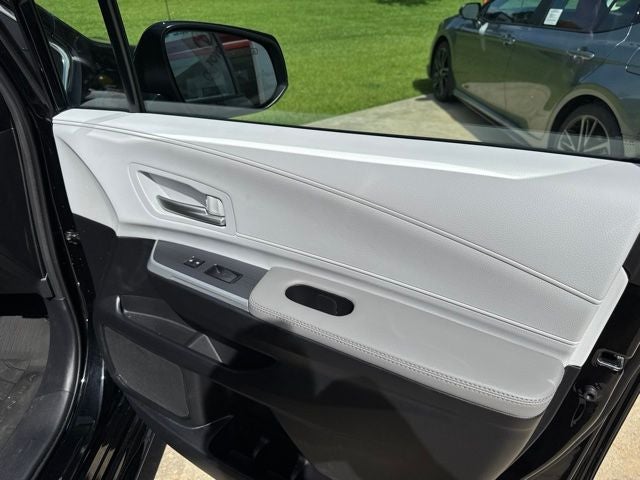 2026 Toyota Sienna XLE 8 Passenger