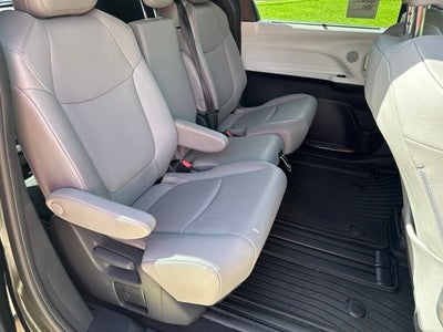 2026 Toyota Sienna XLE 8 Passenger