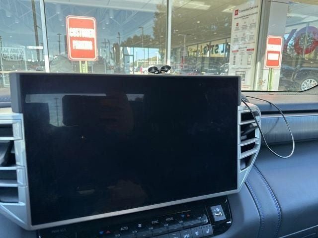 2025 Toyota Tundra Hybrid Platinum