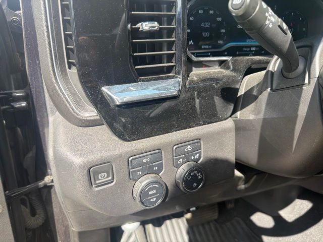 2023 Chevrolet Silverado 1500 LT LT1